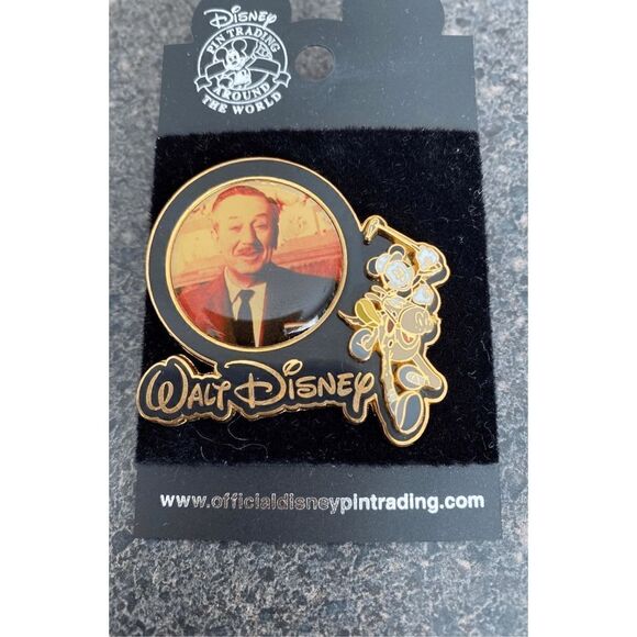 Vintage Disney Walt Disney & Mickey trading pin 2002 - Picture 1 of 8